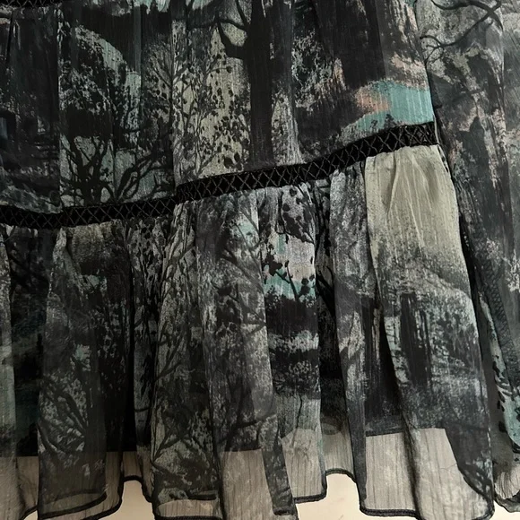 Anthropologie tiered top with black lace by Harlyn - Picture 6 of 6